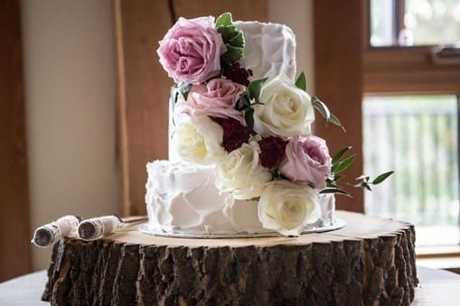 3 Things To Consider When Choosing The Perfect Wedding Cake